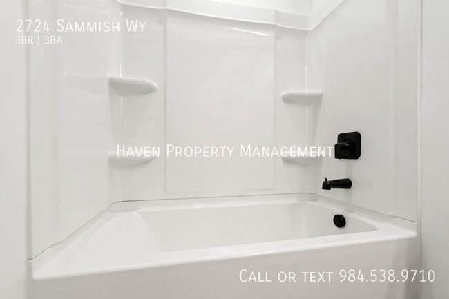 Building Photo - 2724 Sammish Way