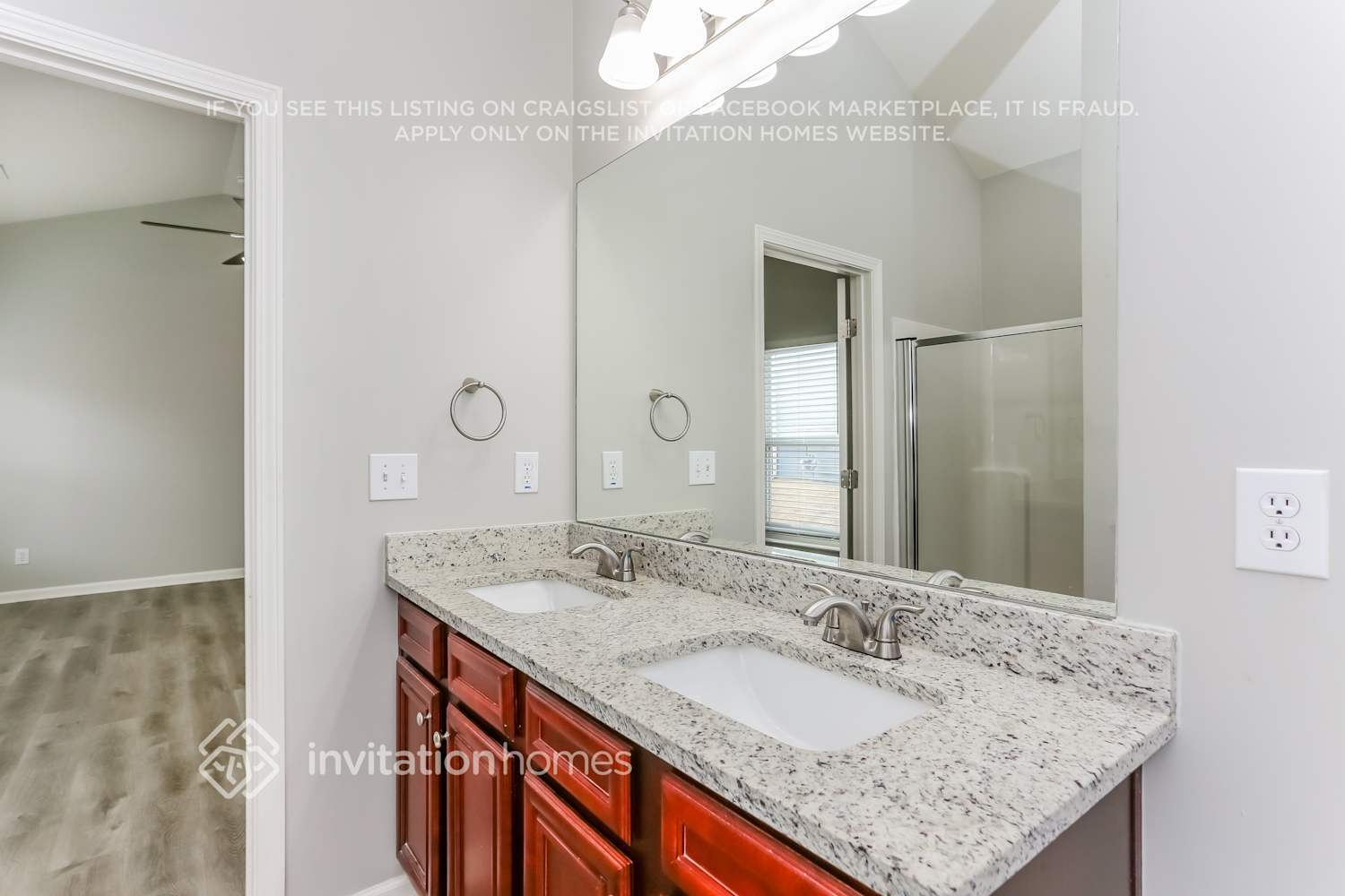 Building Photo - 5058 Manning Dr