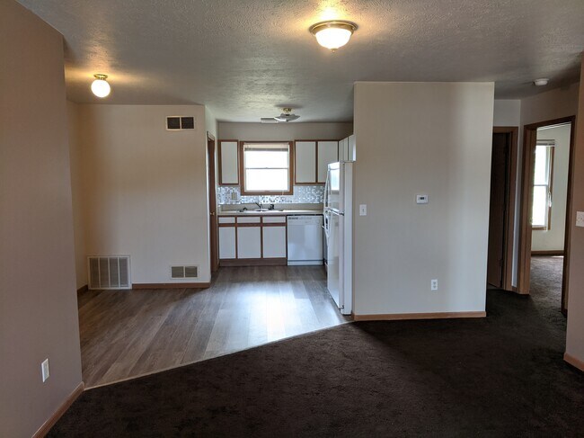 Building Photo - 119 Bambi Ct