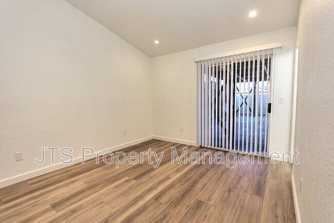 Building Photo - 7733 Temwoods Way