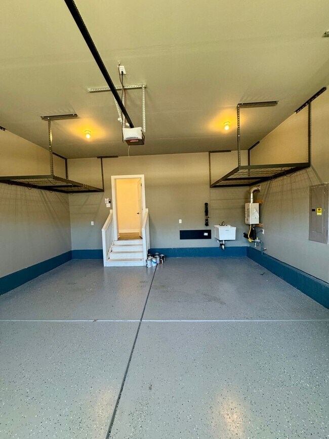 Building Photo - Beautiful, 3BR/3BA, Ranch with Bonus Room in Harrisburg