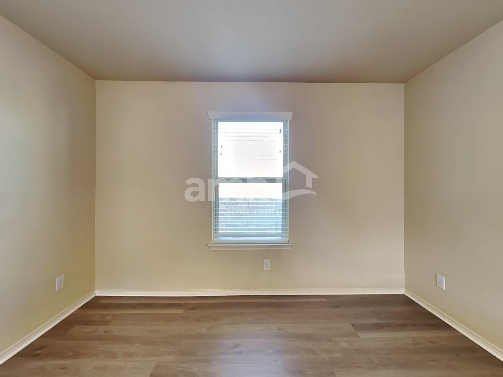 Building Photo - 10450 Rosewood Creek