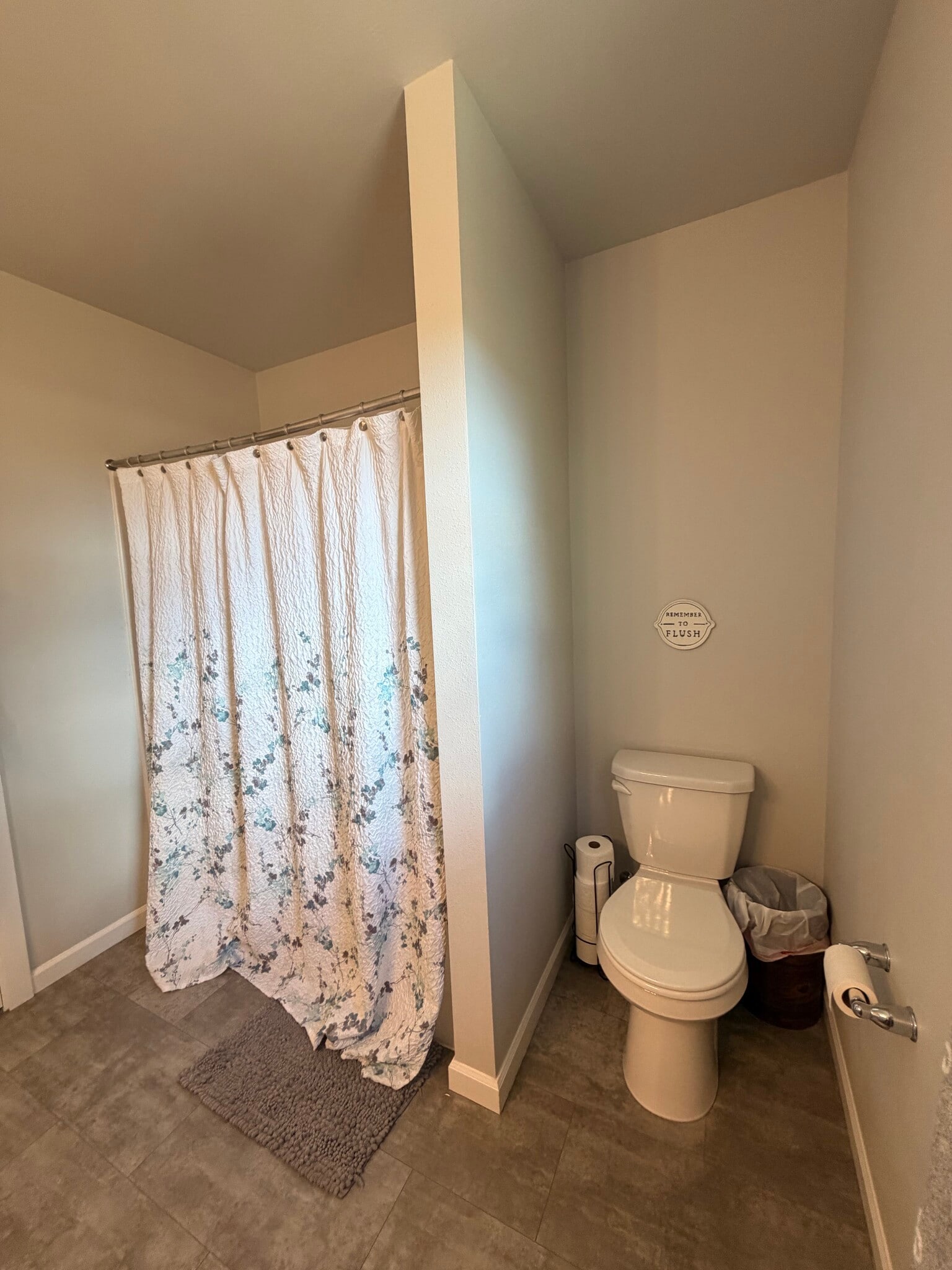Building Photo - 7193 SE Cheryl Ct