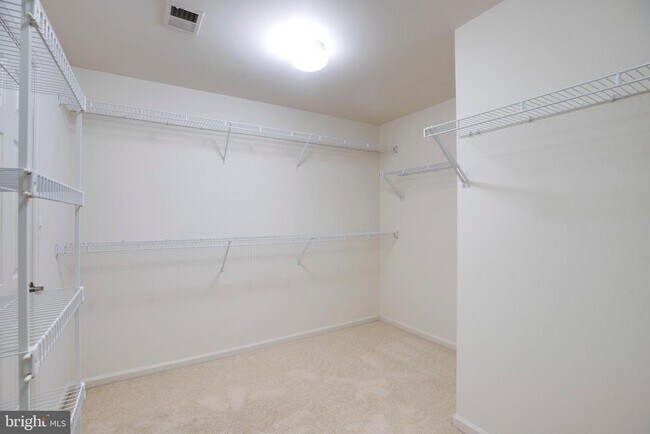 Building Photo - 5105 Claybank Ln