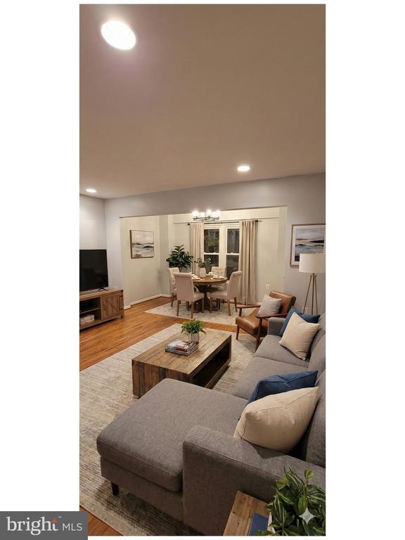 Building Photo - 5501 Jay St NE