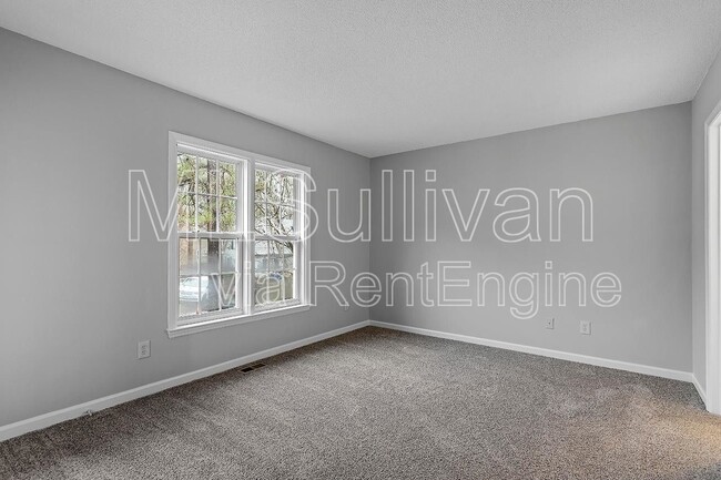 Building Photo - 2200 Anthony Dr