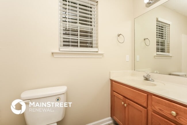 Building Photo - 2544 Old Matthews Rd