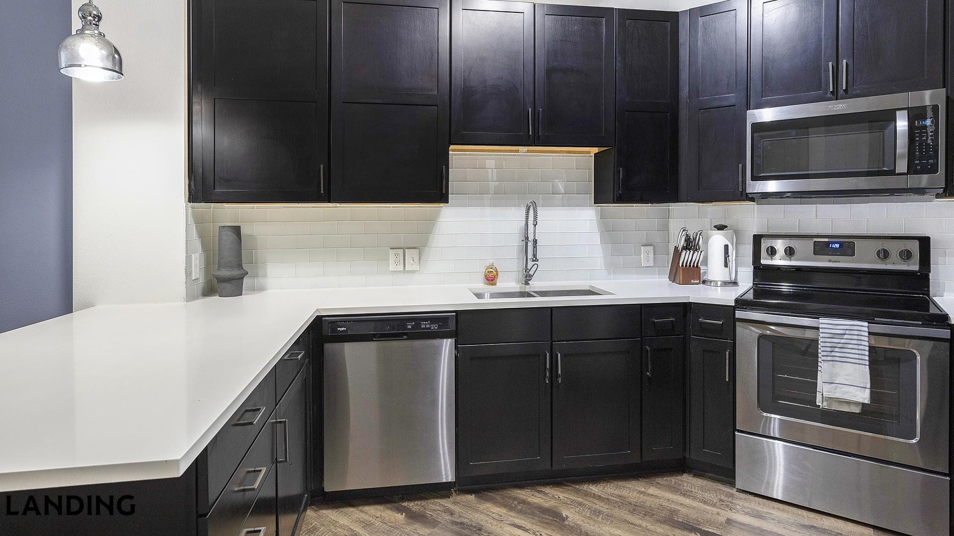 Building Photo - 5005 Galleria Dr