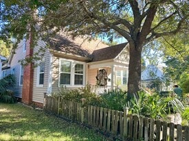 Building Photo - 2111 Metts Ave