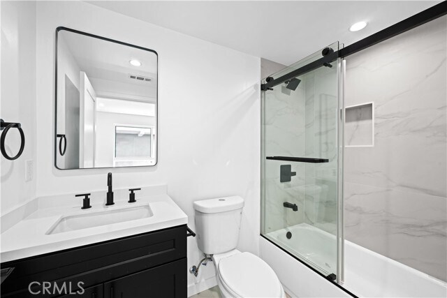 Building Photo - 1342 N Kingsley Dr