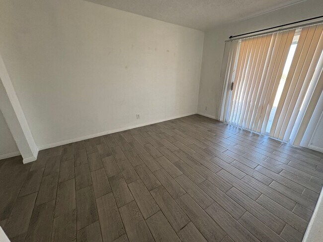 Building Photo - 74077 Cactus Dr