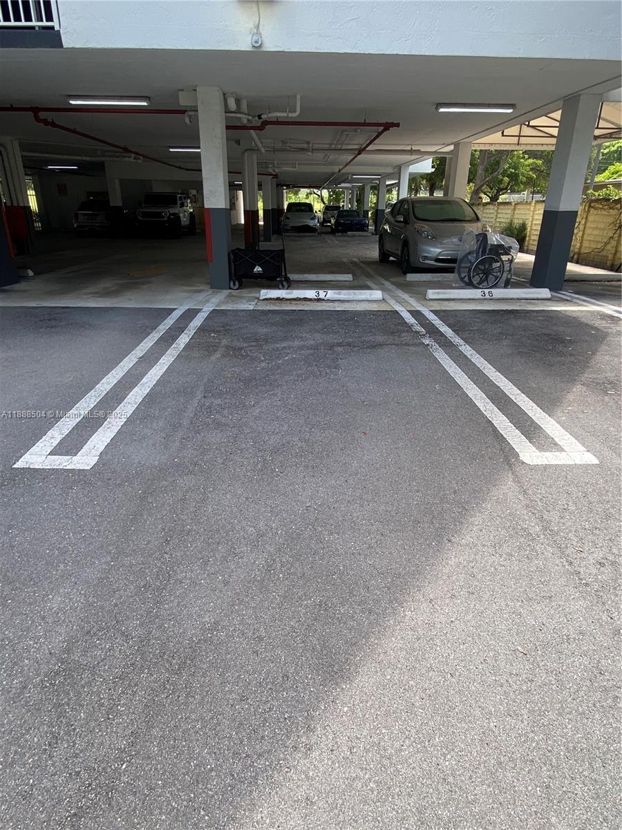 Building Photo - 126 SW 17th Rd