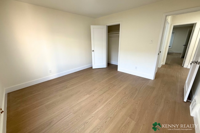 Building Photo - Remodeled 4BR/2BA Home w/ Dual Kitchens + New Appliances — Daly City