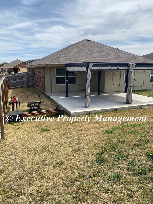 Building Photo - 1781 Dryden Ave