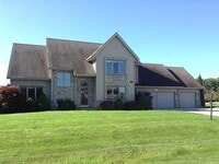 Building Photo - 3331 E Normandy Dr