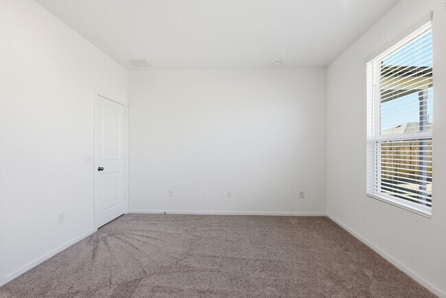 Building Photo - 26391 Cedar Sedge Dr