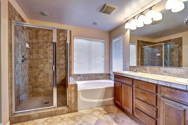 Building Photo - 6807 Pleasantville Ct