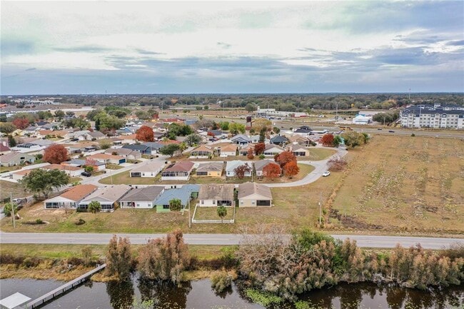 Building Photo - 812 Marcia Loop