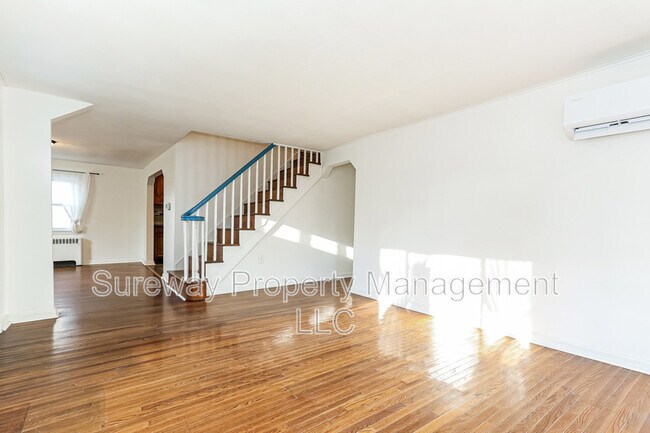 Building Photo - 1097 Richardson Ave