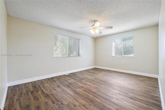 Building Photo - 937 NW 104th Way