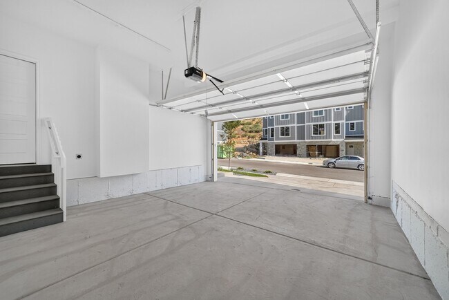 Building Photo - 953 W Mountain Holw Wy