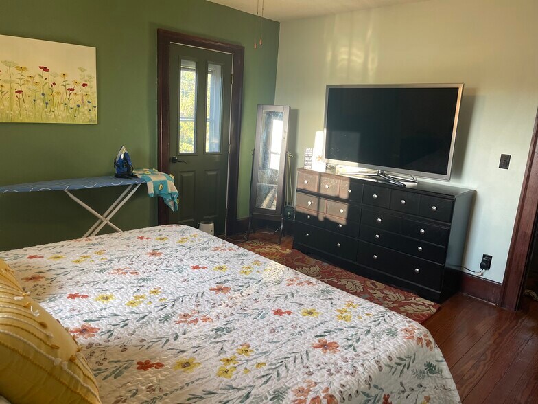 Main Bedroom- second level - W5198 Advance Rd
