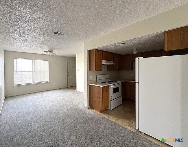 Building Photo - 1307 Monroe Loop