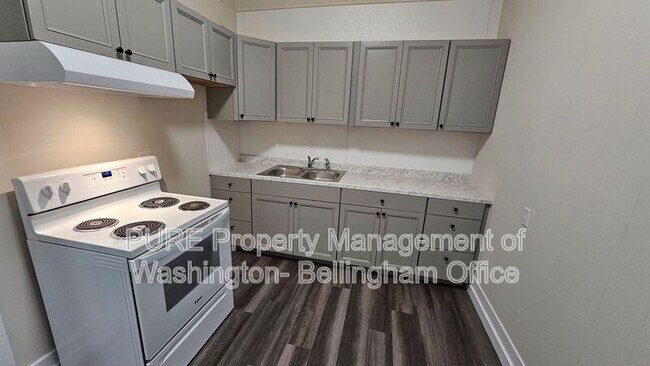 Building Photo - 628 E Fairhaven Ave