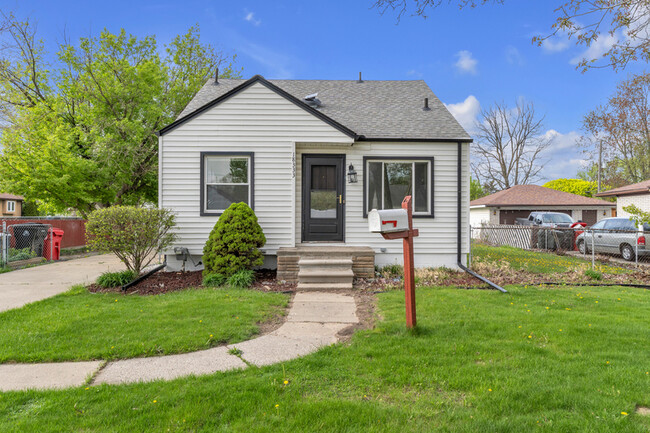 Building Photo - 18333 Beechwood St