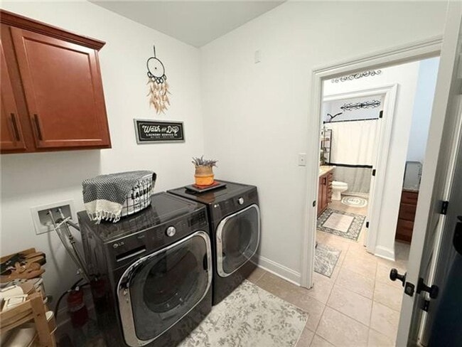 Building Photo - 70040 Hirson Ct