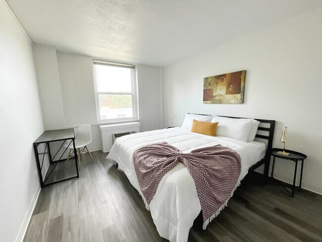 Building Photo - 2515 Burnet Ave