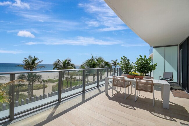 Building Photo - 1116 N Ocean Blvd