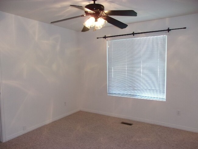 Building Photo - Family Apartment