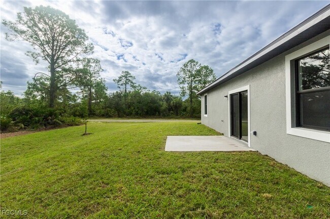 Building Photo - 6027 Pecan Cir