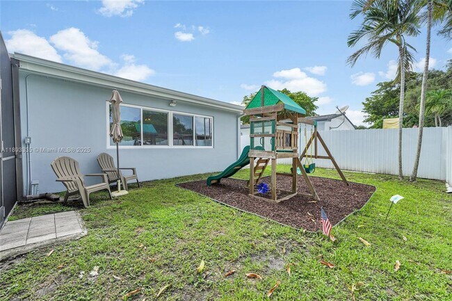 Building Photo - 521 NW 93rd Terrace