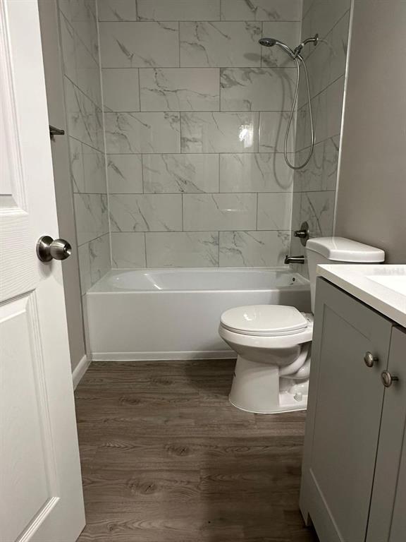 Building Photo - 147 Almond Rd