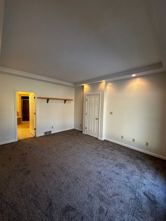 Building Photo - 1250-1254 Evans City Rd