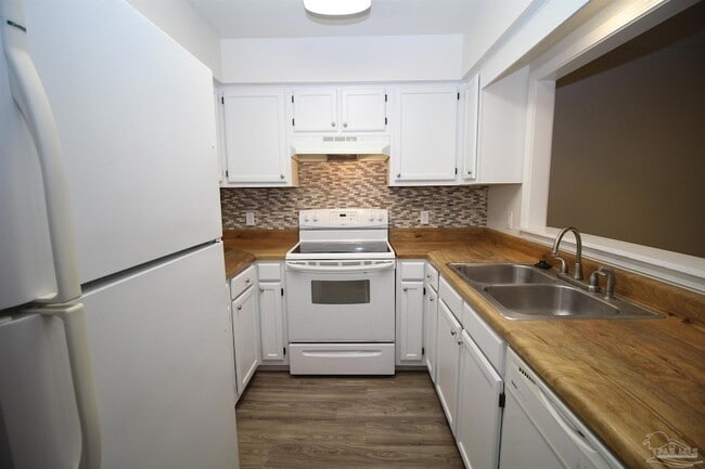 Building Photo - 10154 Vixen Pl