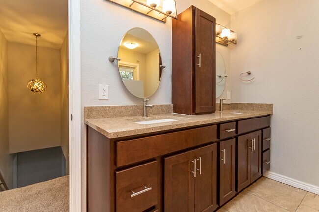 Building Photo - Spacious Country Retreat on 5.5 Acres | Barn, Deck & Pikes Peak View!!