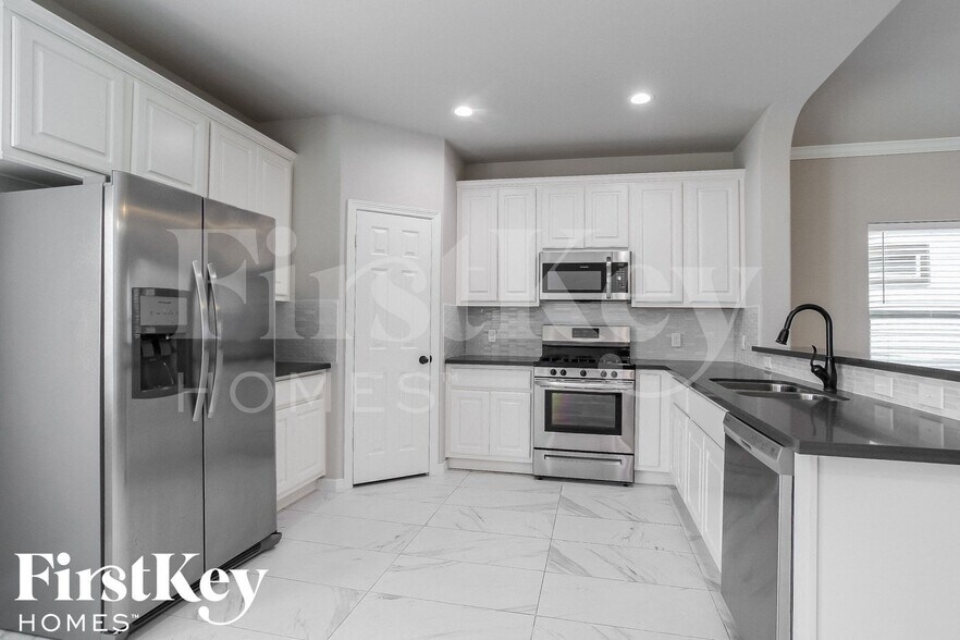 Building Photo - 7238 Foxtail Mdw Ct