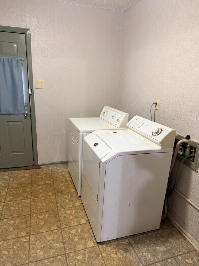 Building Photo - 3114 Baylor St