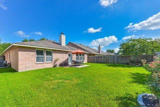 Building Photo - 21115 Amber Crossing Dr