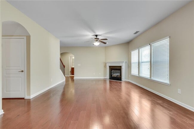 Building Photo - 270 Woods Creek Dr