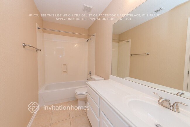 Building Photo - 9200 Farmer Dr