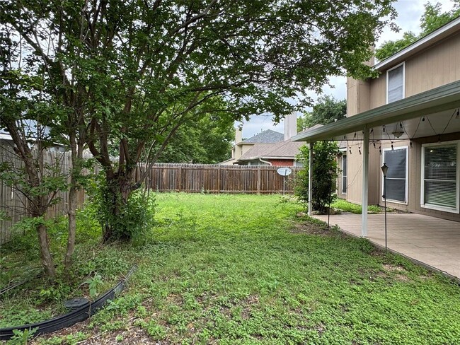 Building Photo - 2103 Aster Way
