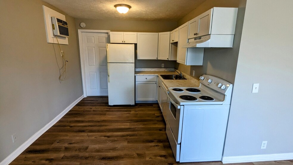 Building Photo - 5122 Linbar Dr