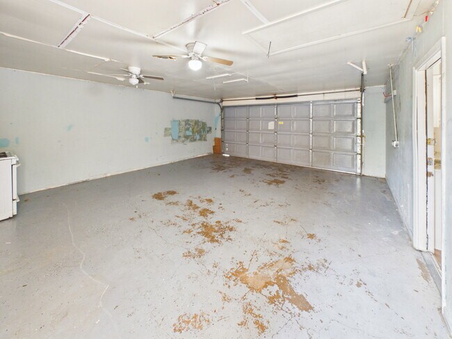 Building Photo - 1013 San Benito Dr
