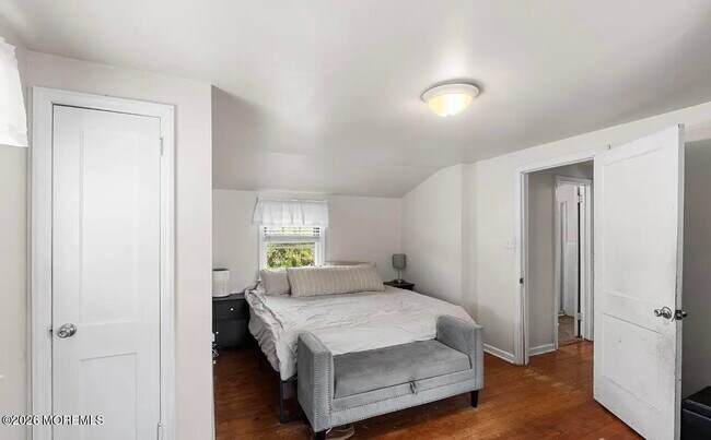 Building Photo - 585 Bamford Ave