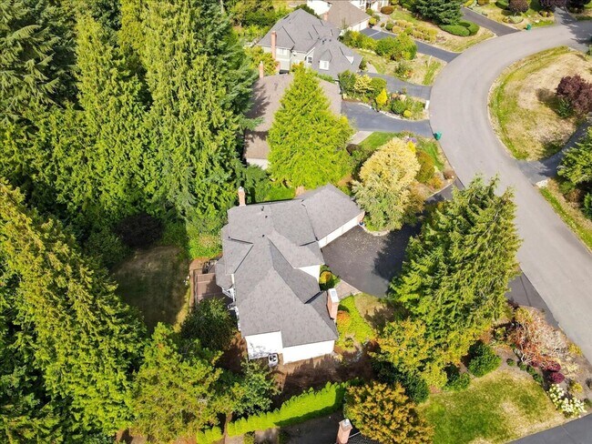 Building Photo - 4bd/2.5ba Woodinville House