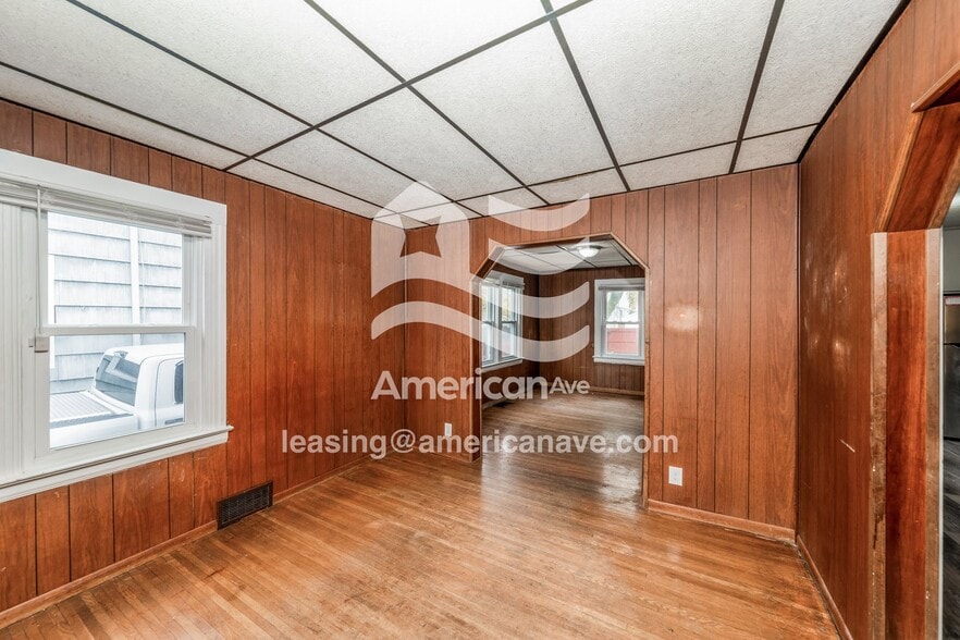 Building Photo - 151 Mohawk St